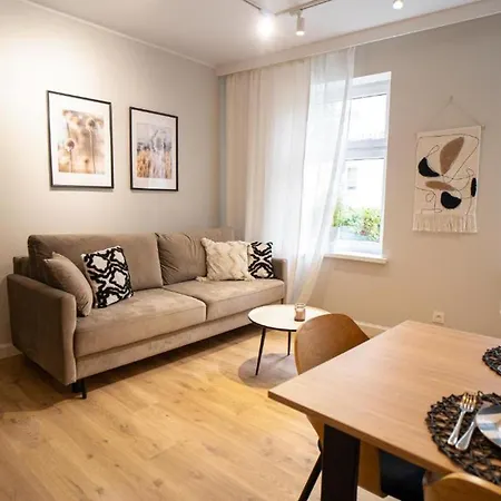 Dworska - Close To The & Regan Park By Downtown *