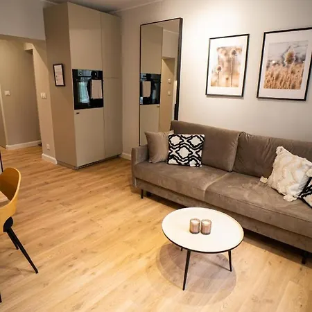 Dworska - Close To The & Regan Park By Downtown *